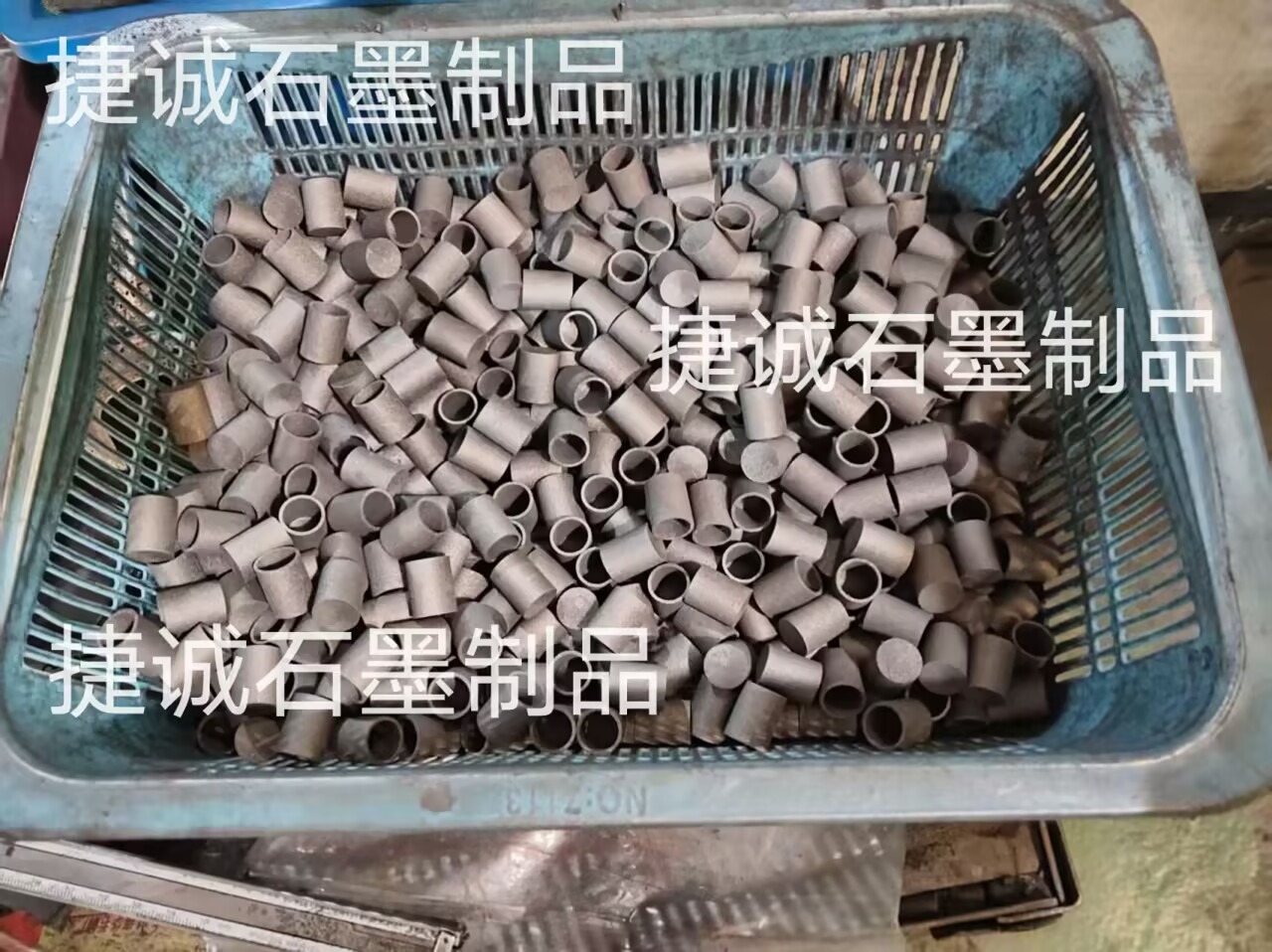 抗氧化石墨坩堝，分析儀器石墨坩堝，石墨坩堝，高純石墨坩堝，石墨坩堝加工，高純石墨坩堝加工，光譜純石墨坩堝，石墨坩堝加工廠，石墨坩堝生產(chǎn)廠家