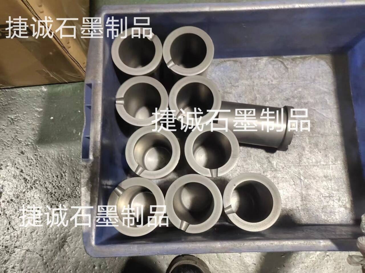 石墨單環(huán)坩堝，高純石墨坩堝，石墨坩堝，石墨匣缽坩堝，等靜壓石墨坩堝，石墨坩堝加工，石墨坩堝生產(chǎn)廠家
